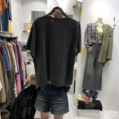 服装批发市场的趋势与策略